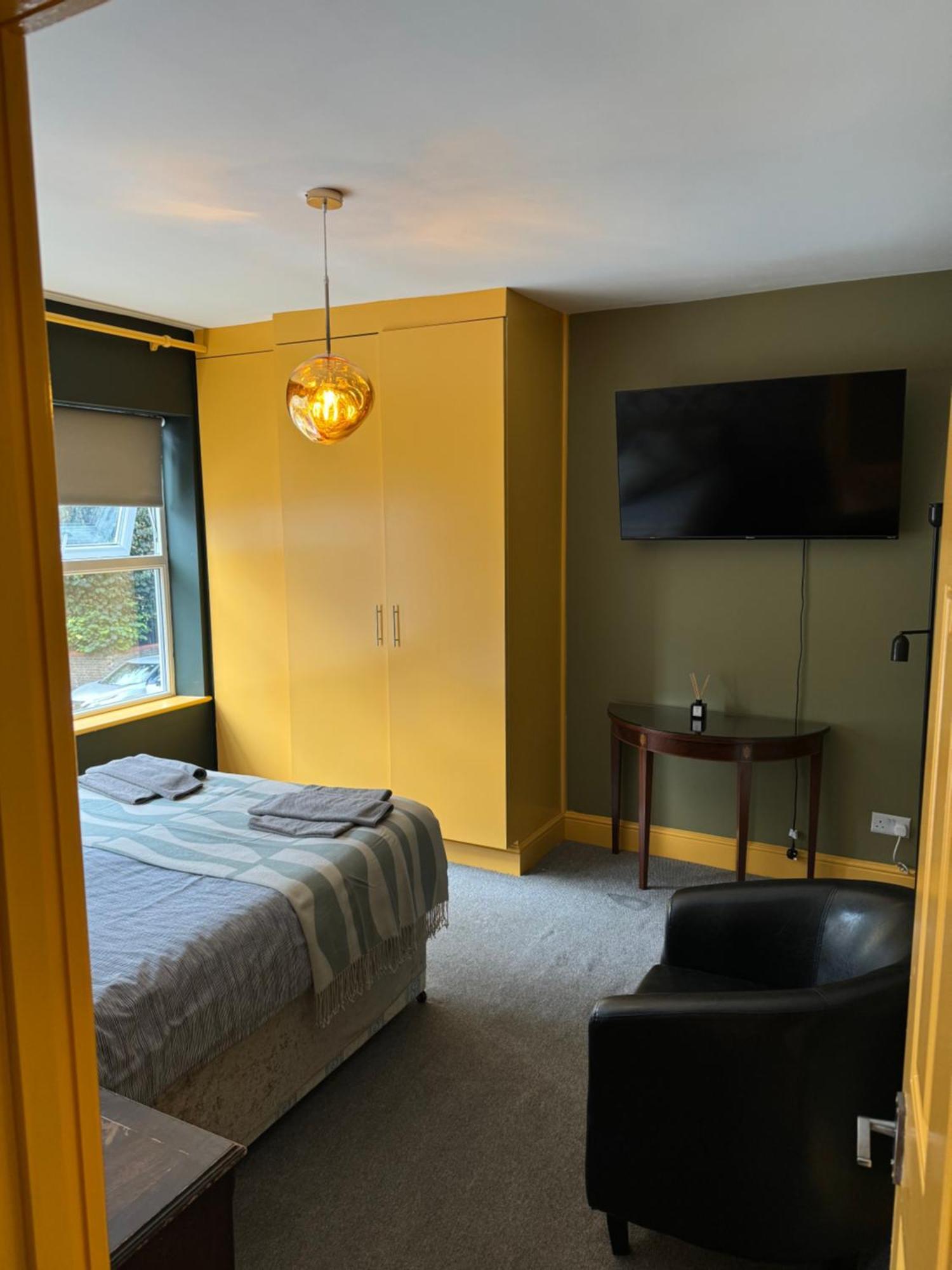A Lovely 1 Bedroom Flat / Modern-cosy *