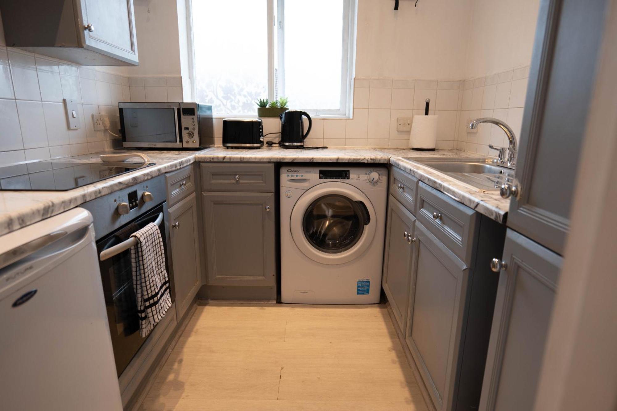 Beckton Docklands - 1 Bedroom - Sleeps 4 - Wifi Apartment London