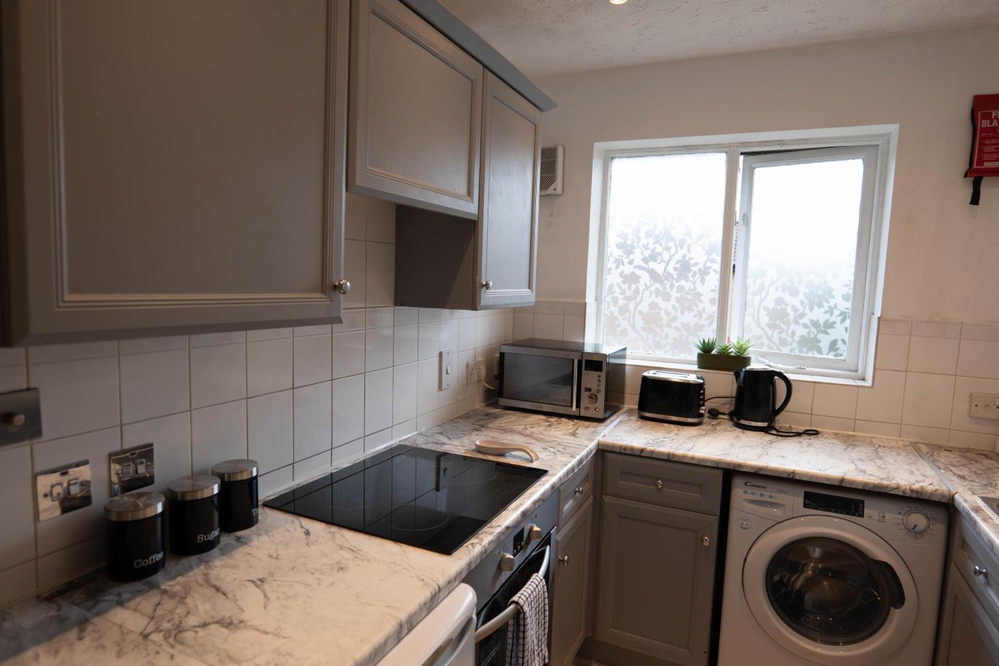 Beckton Docklands - 1 Bedroom - Sleeps 4 - Wifi Apartment *