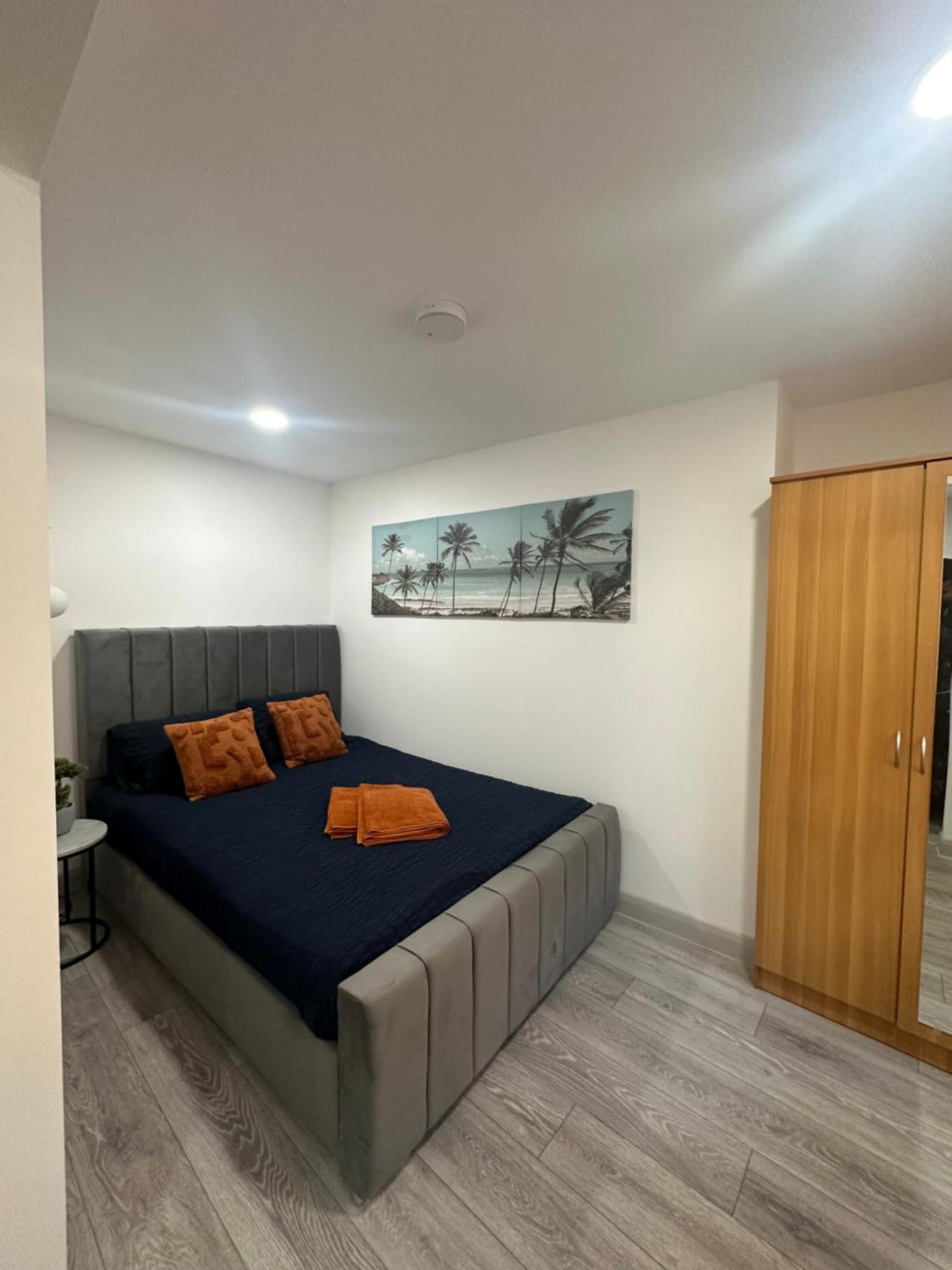 Apartment Luxury Flat In London! E1!f3 *