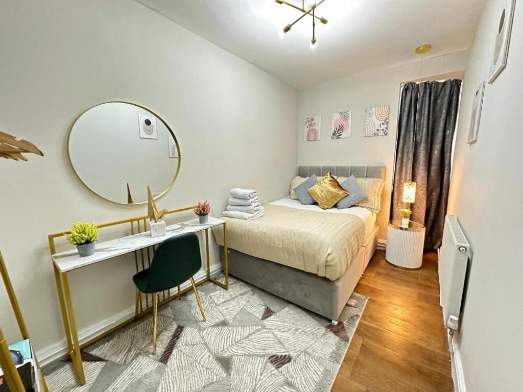 Comfortable Near Hyde Park Apartamento