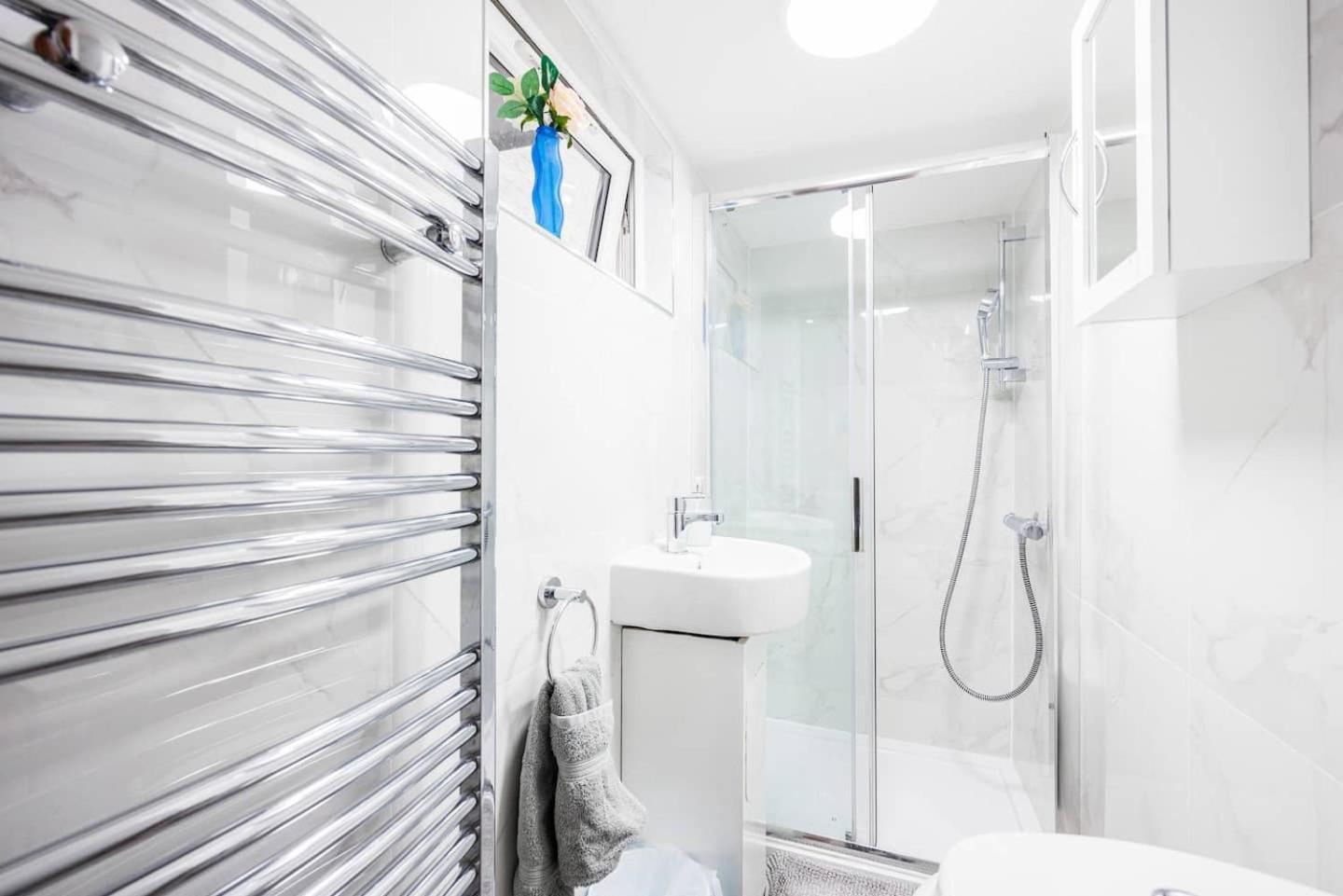 Apartamento Three Bedrooms 3 Bathrooms In Londres