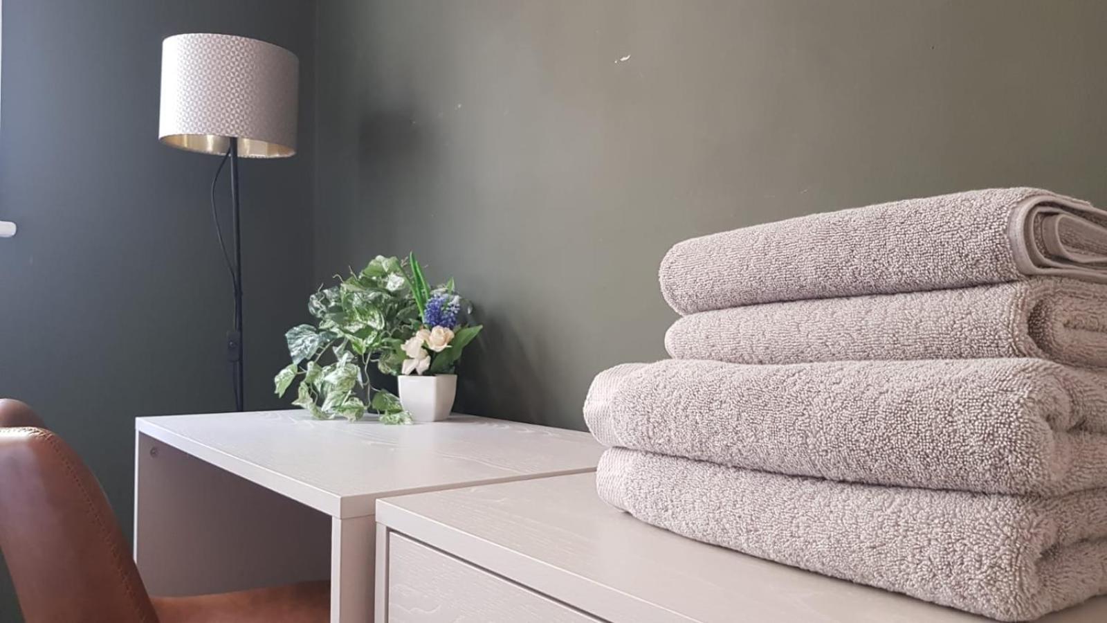 5 Bed House - Fancy - Sleep Up To 12 - Londres