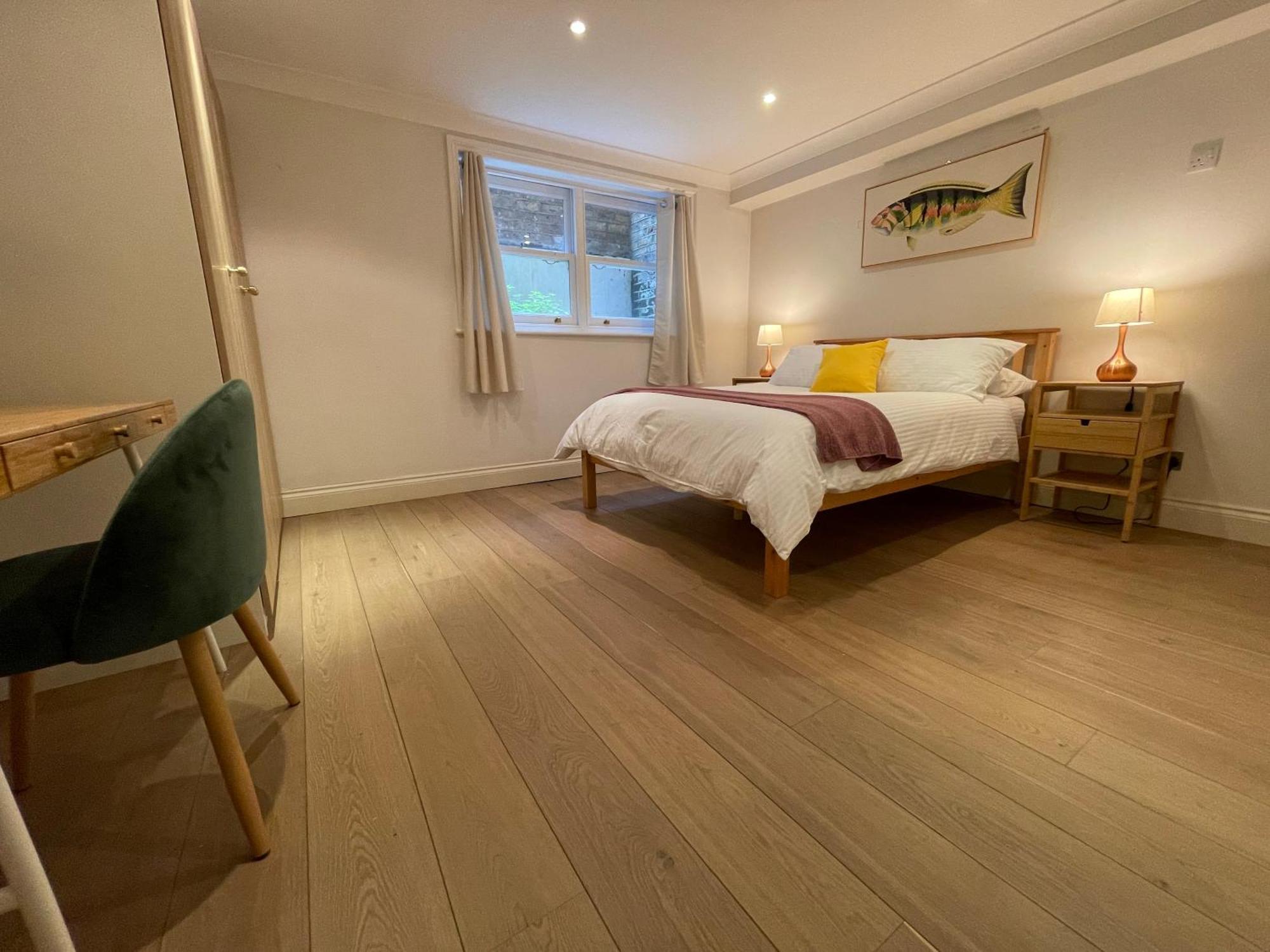 Casa de Férias 5 Bed House - Fancy - Sleep Up To 12 - Londres