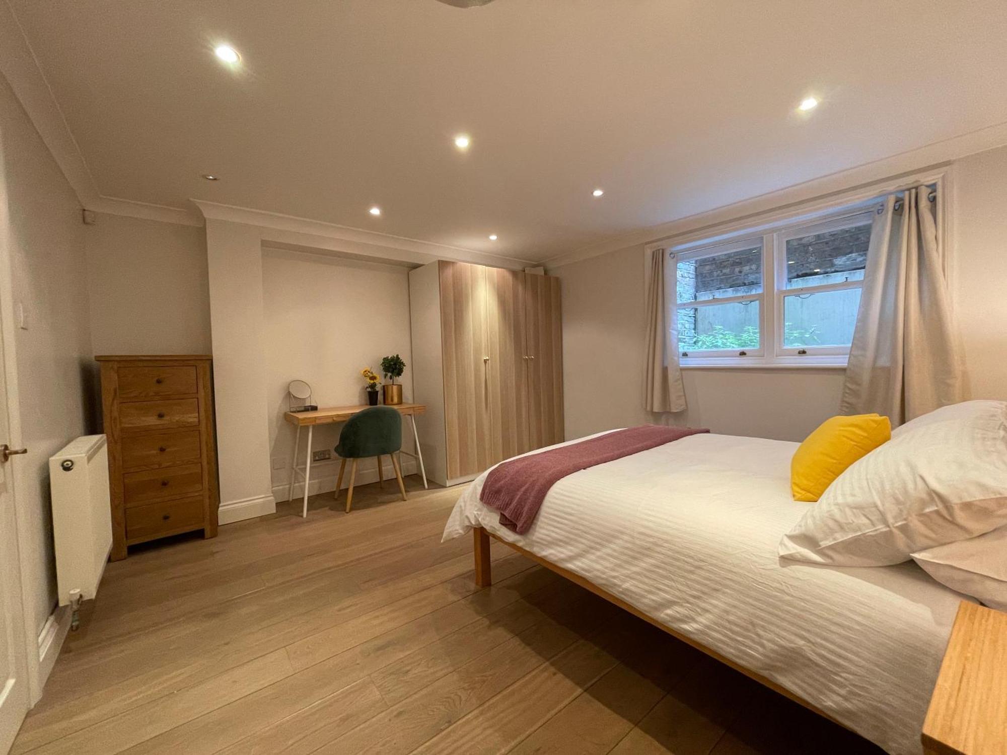 5 Bed House - Fancy - Sleep Up To 12 - Casa de Férias *