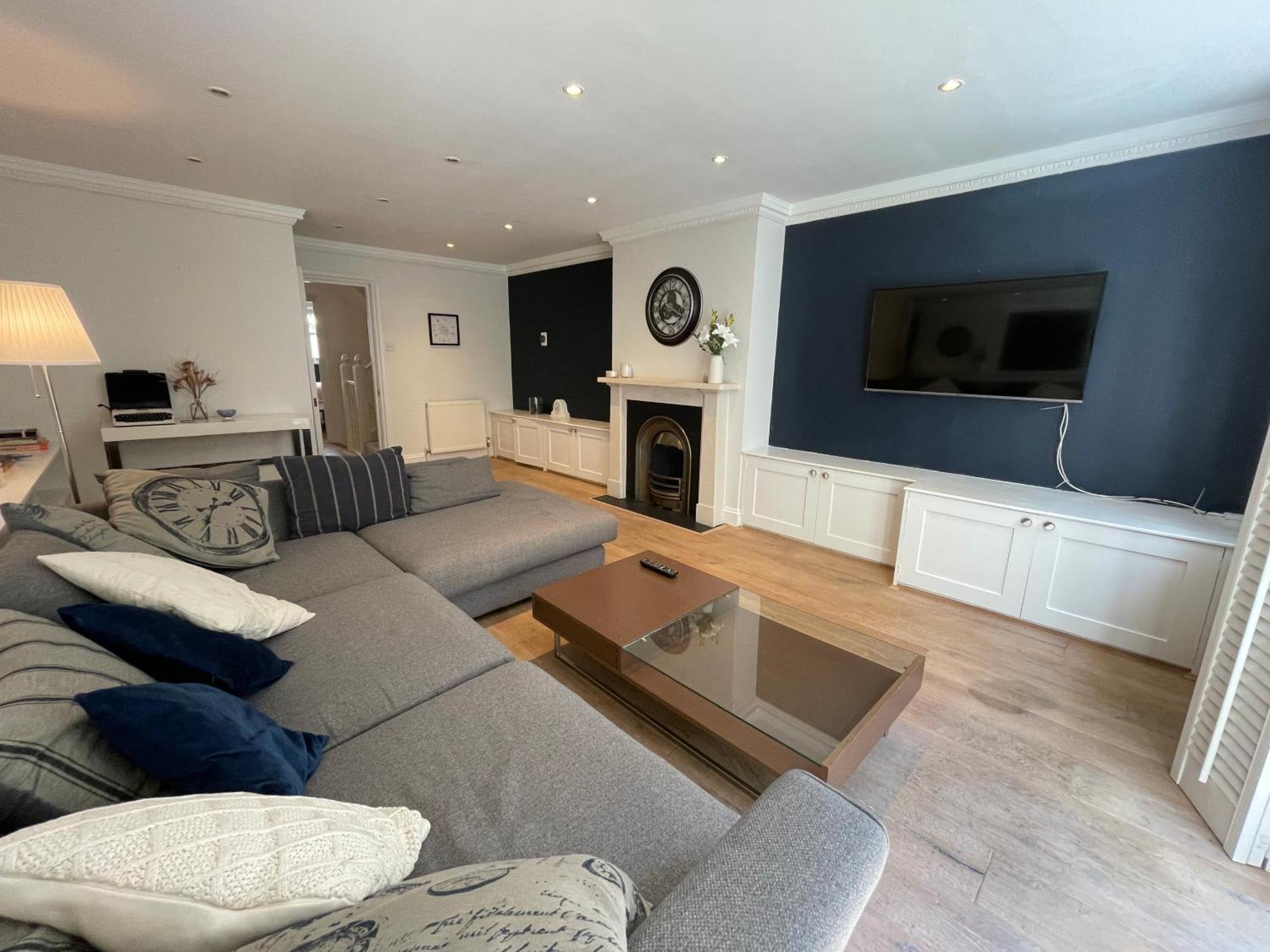 5 Bed House - Fancy - Sleep Up To 12 - Casa de Férias Londres