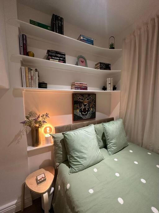 Petit In Paddington Apartment London