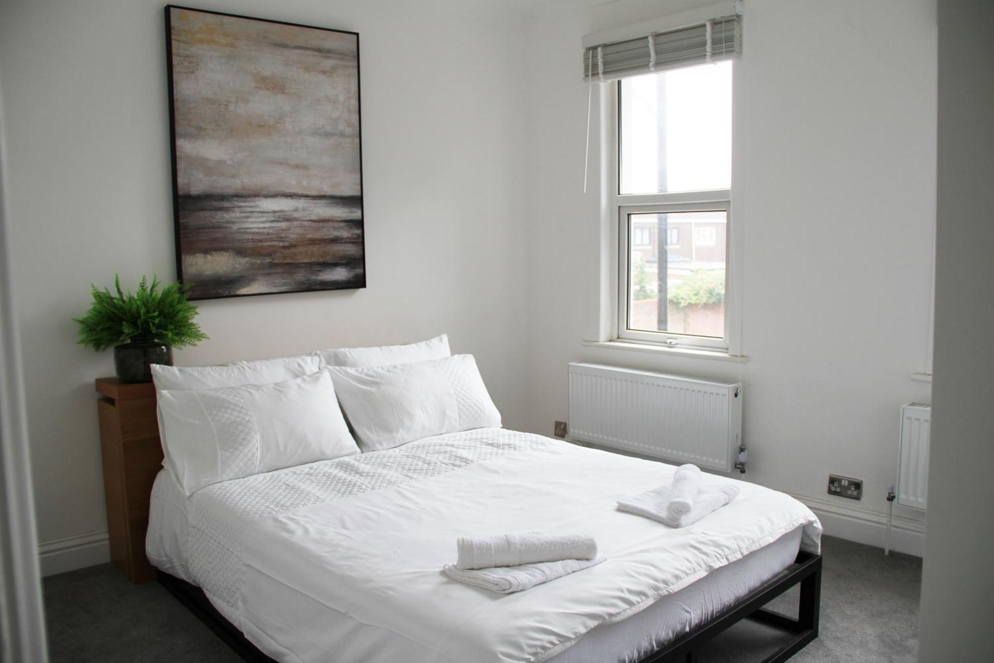 Retreat-2 Bedroom House Parking & Garden * Londres