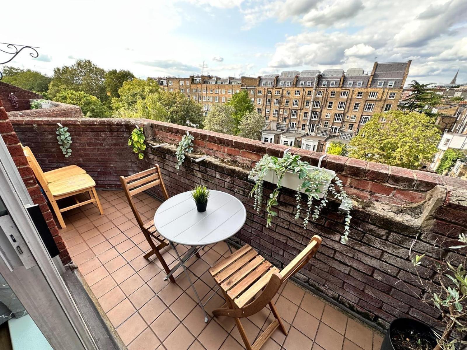 Kensington Two Bedroom Near Cromwell Hospital * Londen