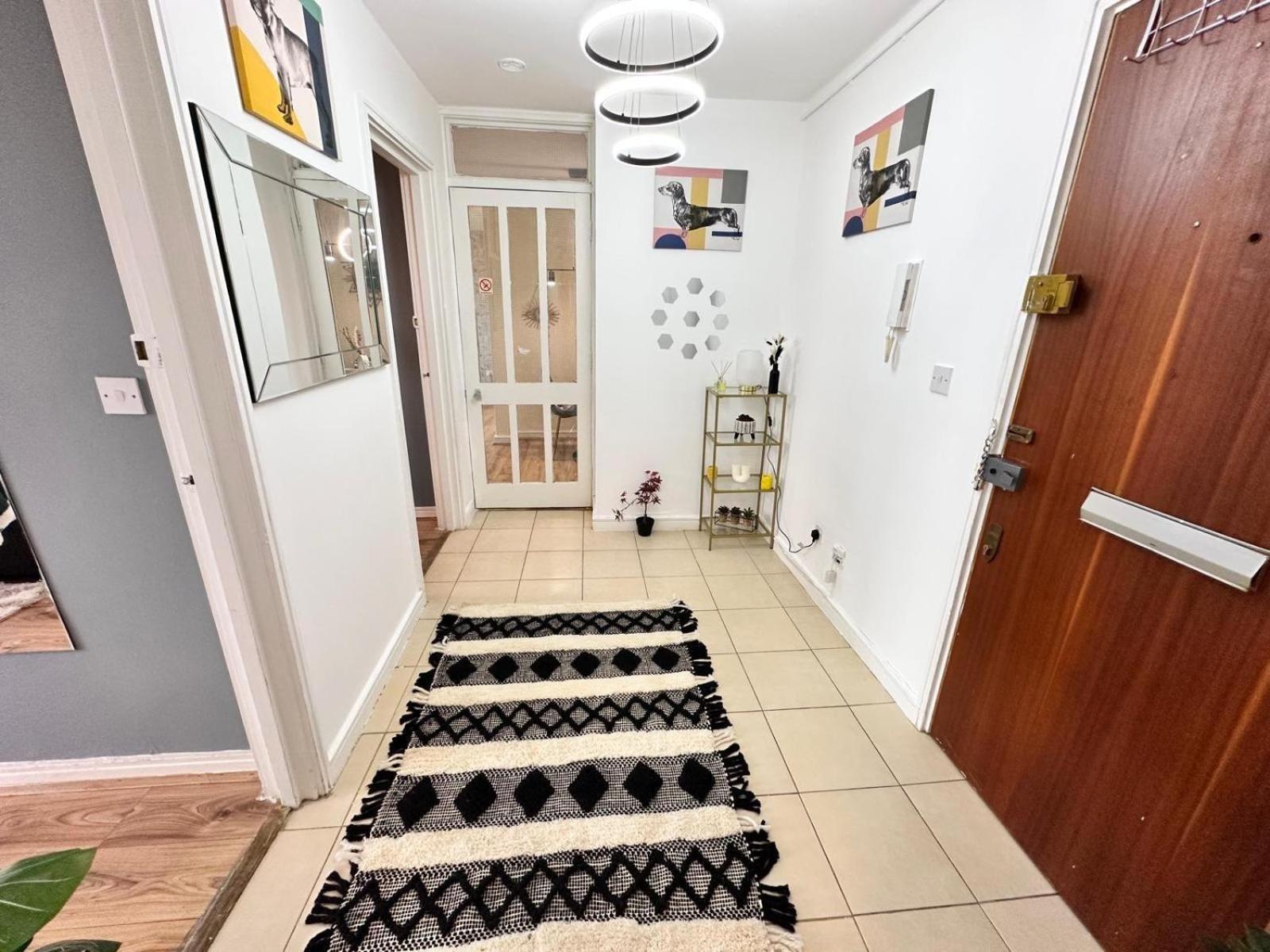 Kensington Two Bedroom Near Cromwell Hospital Appartement Londen