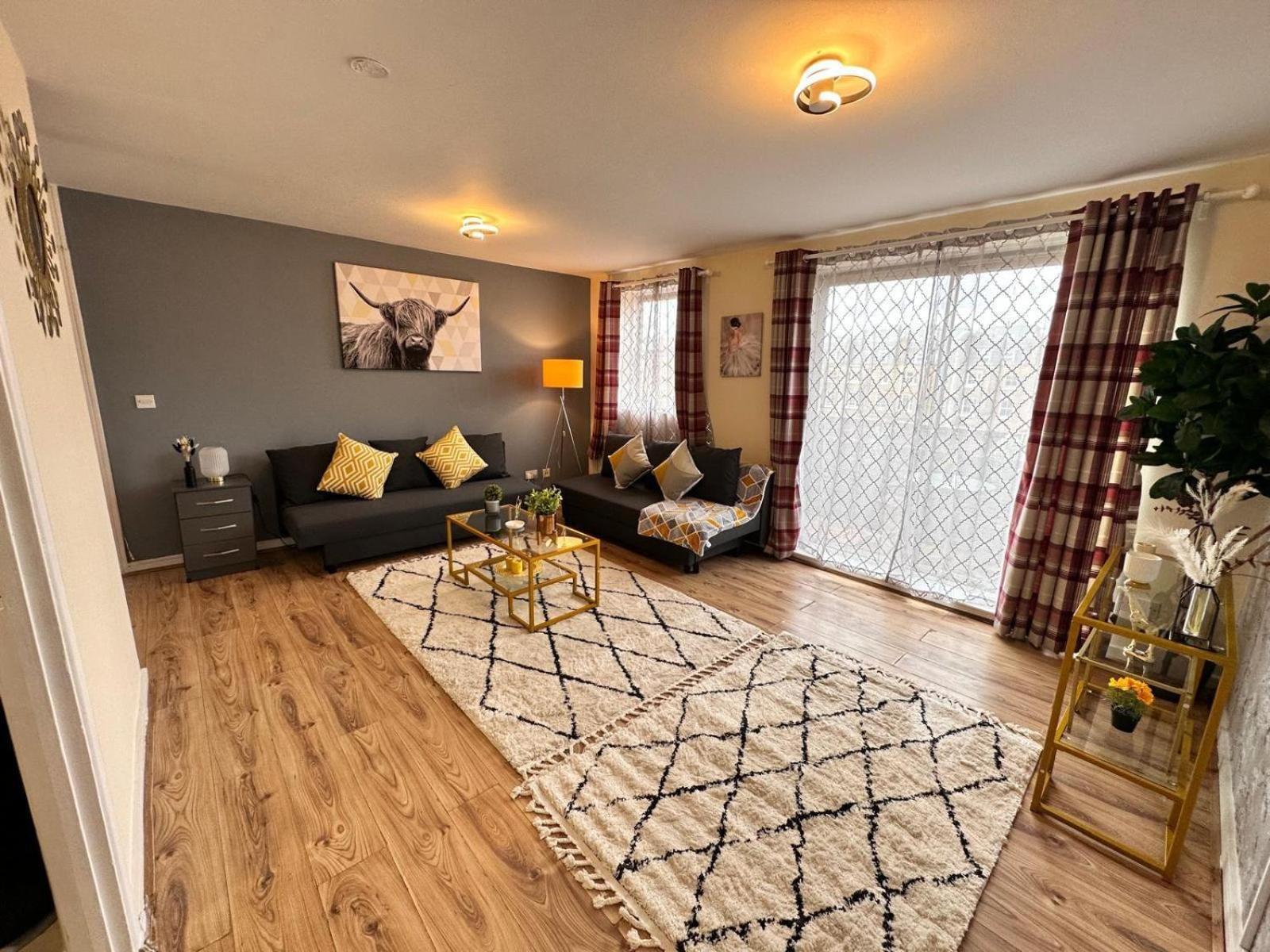 Kensington Two Bedroom Near Cromwell Hospital