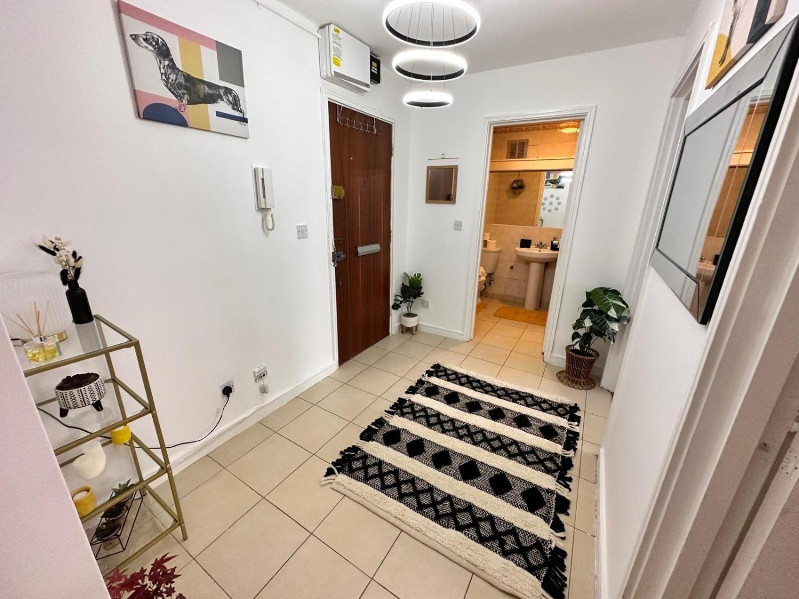 Kensington Two Bedroom Near Cromwell Hospital Appartement *