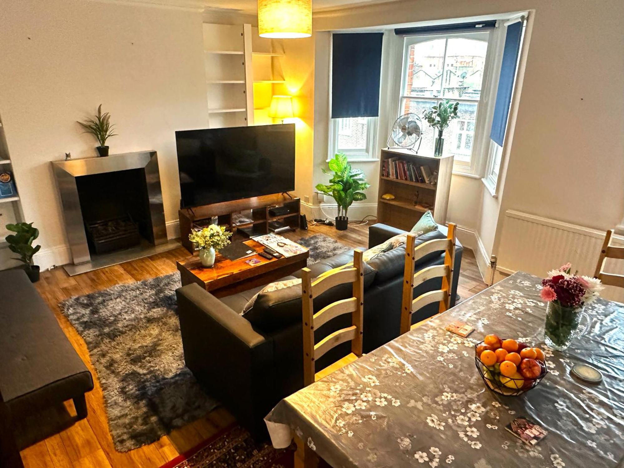 Delightful By Kensington & Chelsea Desirable Locations W8 Sw Appartement