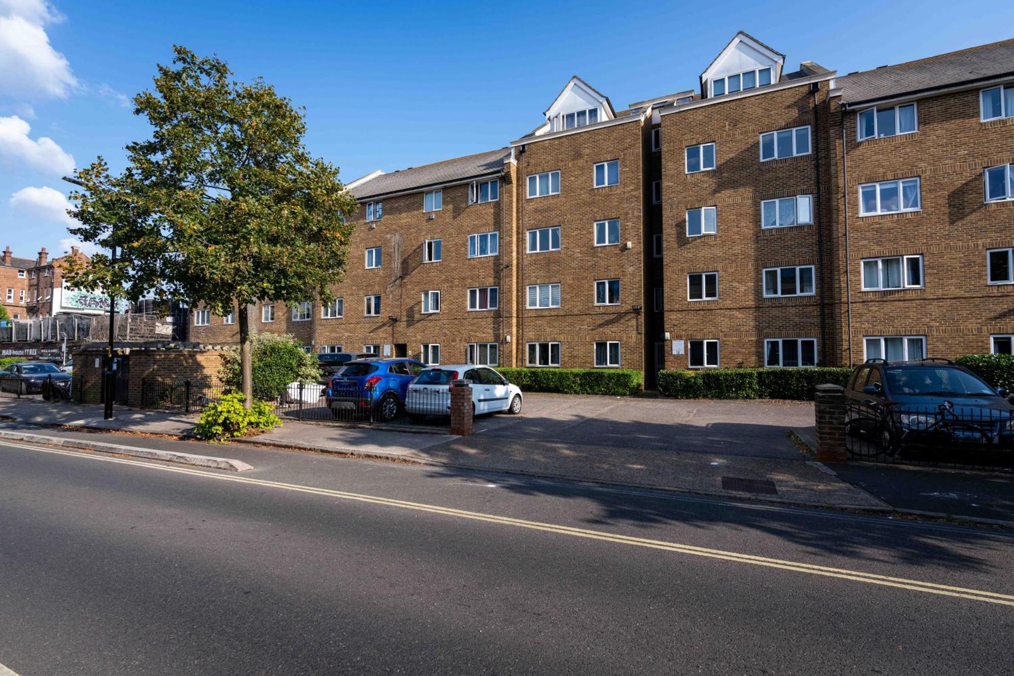 Bright And Spacious Flat With Free Parking Apartamento Londres