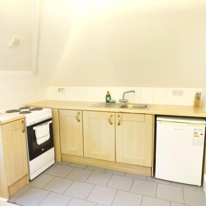 Apartment Finchley Road 16 London