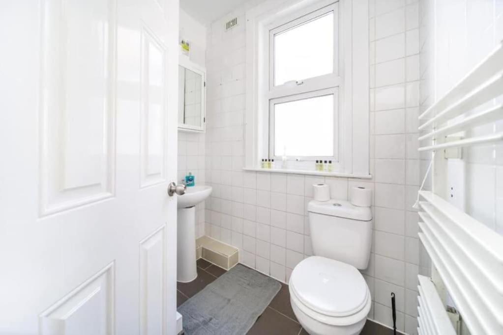 Tranquil 2br In Harlesden