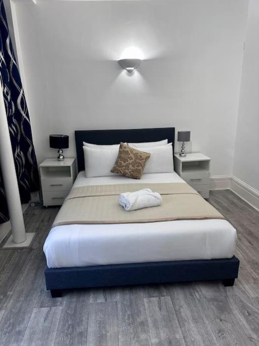 2bed2bath Flat *