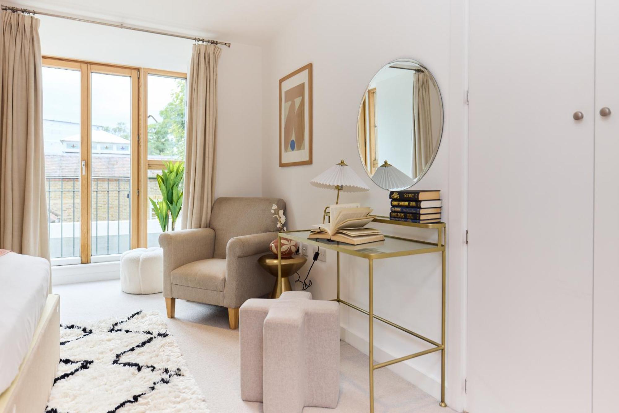 The Gwendolen Retreat - Inviting 2bdr With Balcony Apartamento Londres
