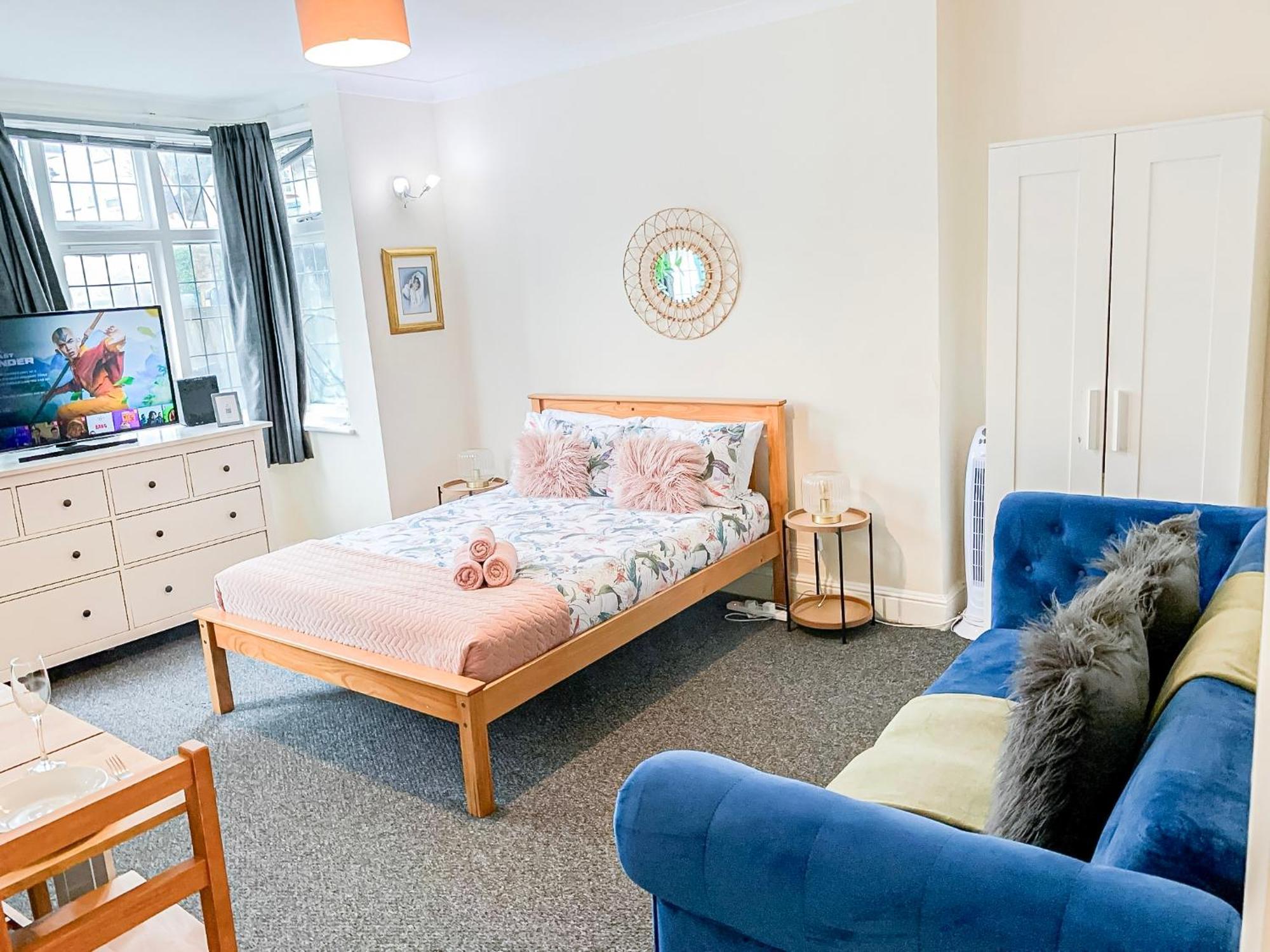 Cosy Near Hampstead Heath With Free On-site Parking & Private Gardens, Golders Green Apartamento Londres