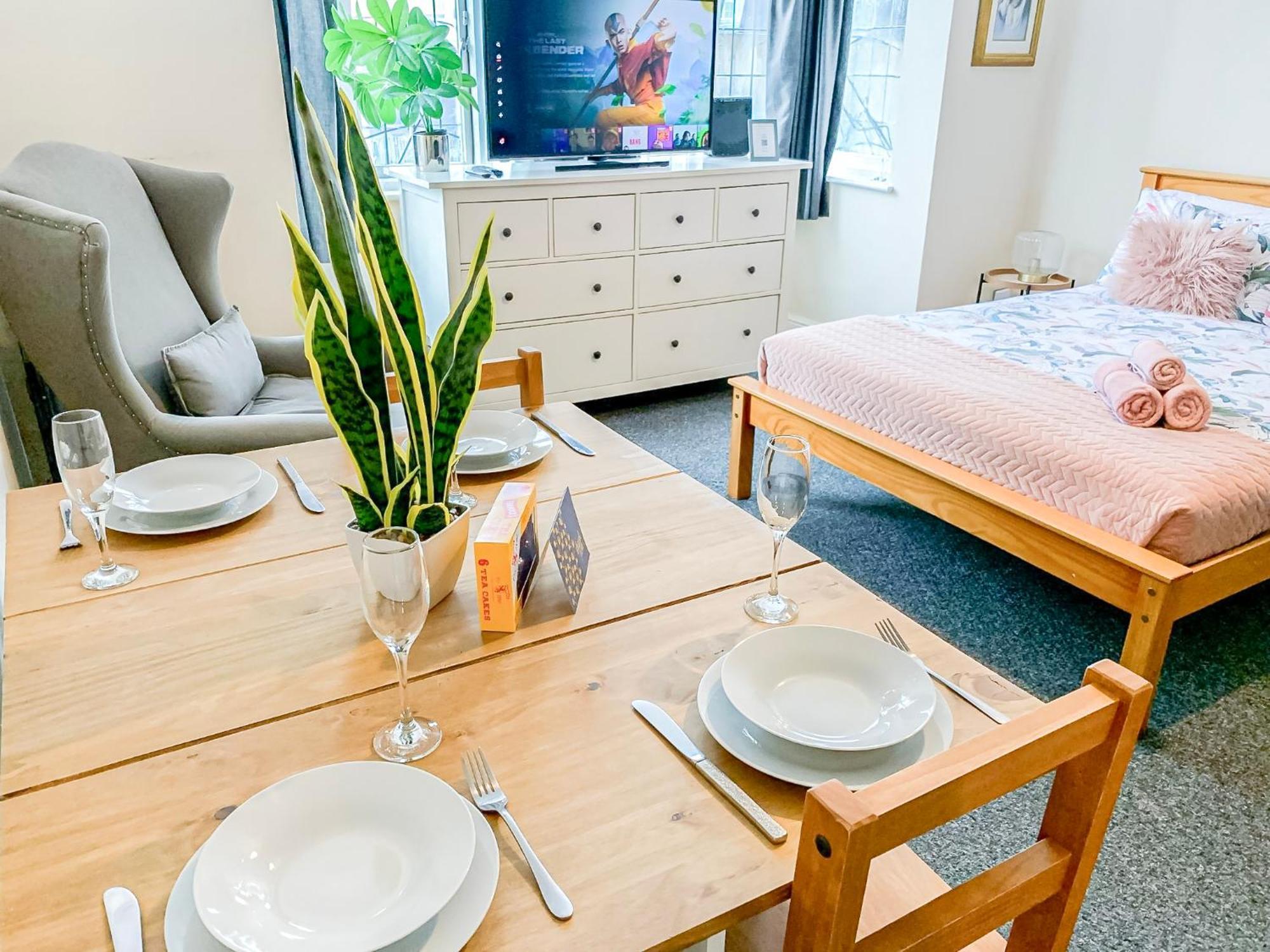 Cosy Near Hampstead Heath With Free On-site Parking & Private Gardens, Golders Green Apartamento