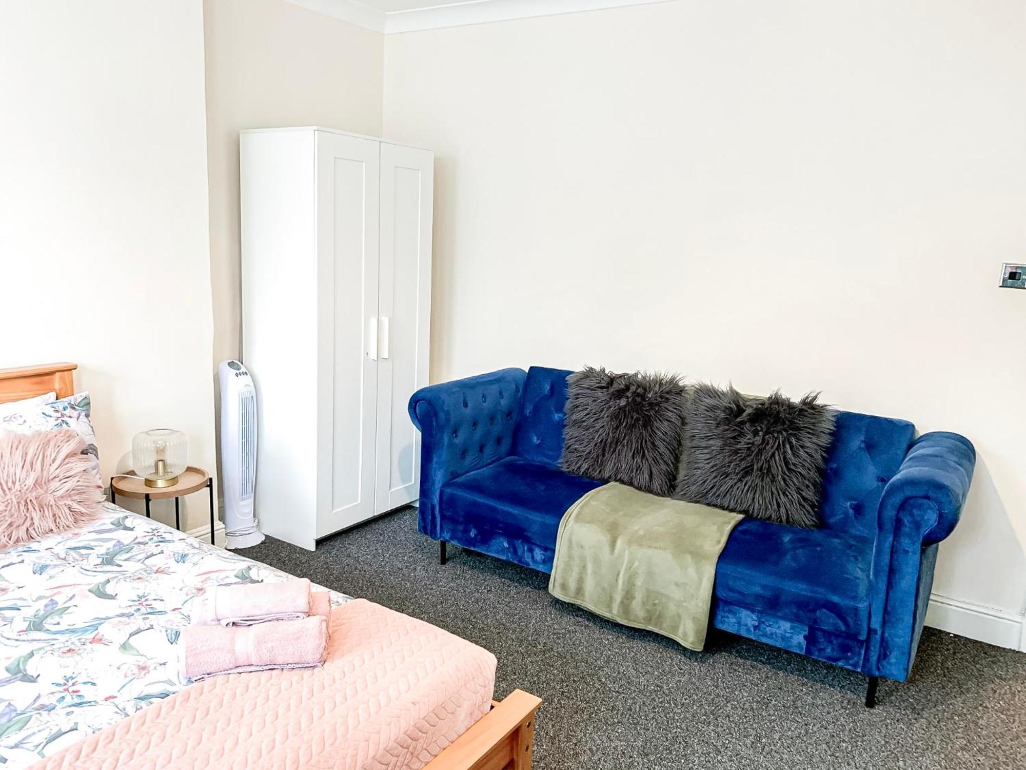 Apartamento Cosy Near Hampstead Heath With Free On-site Parking & Private Gardens, Golders Green
