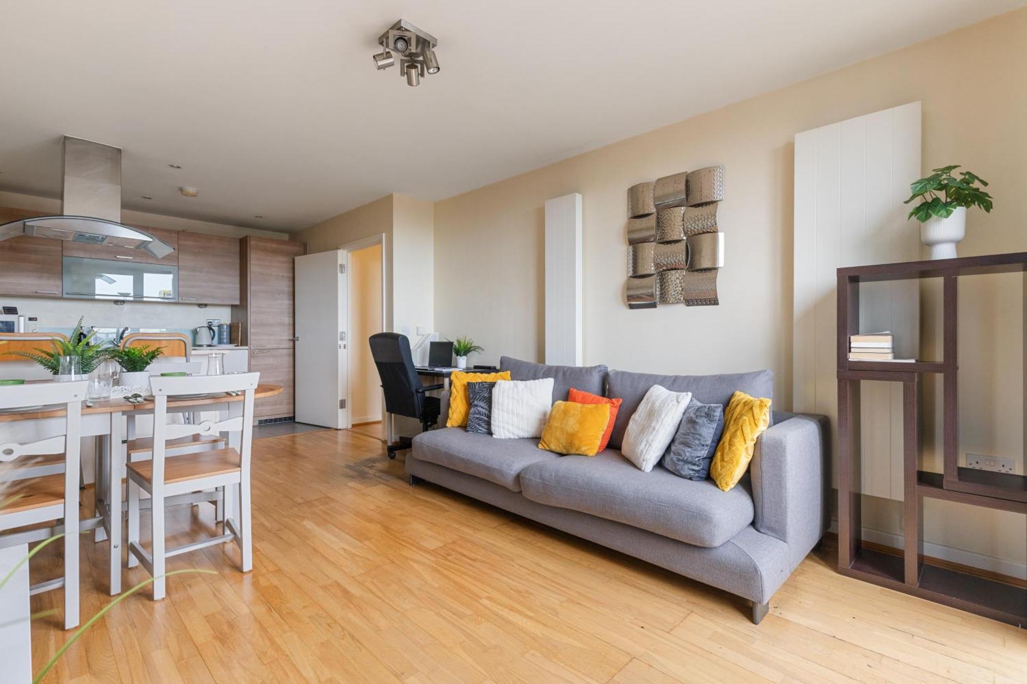 Stratford Skyview Apartment