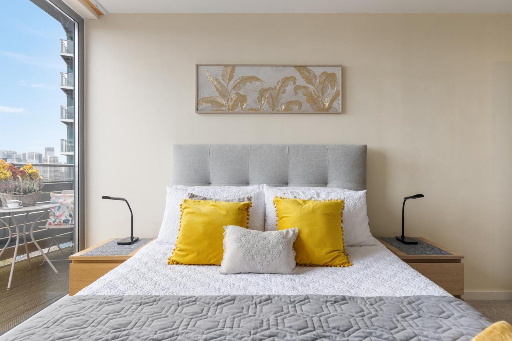 Stratford Skyview Apartment London