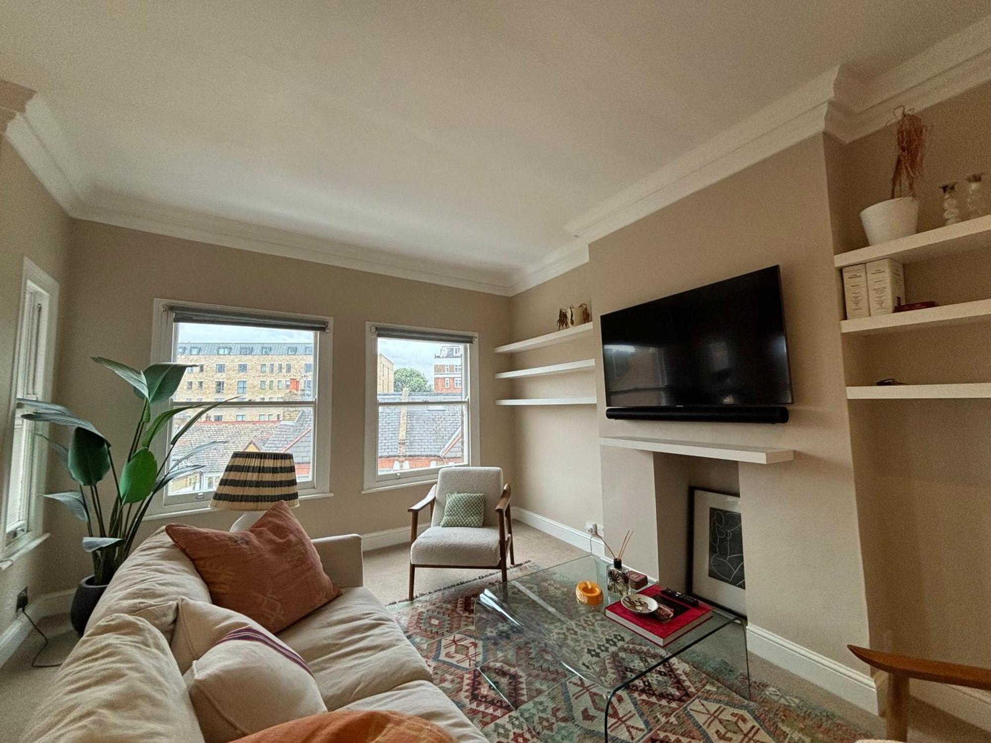 Apartment Elegant And Well-connected 2bd Flat Fulham *