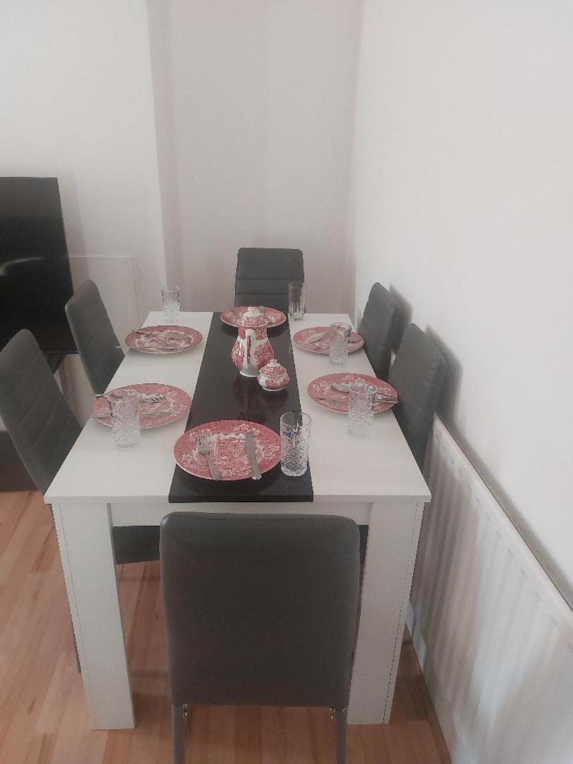 Catford Homely *