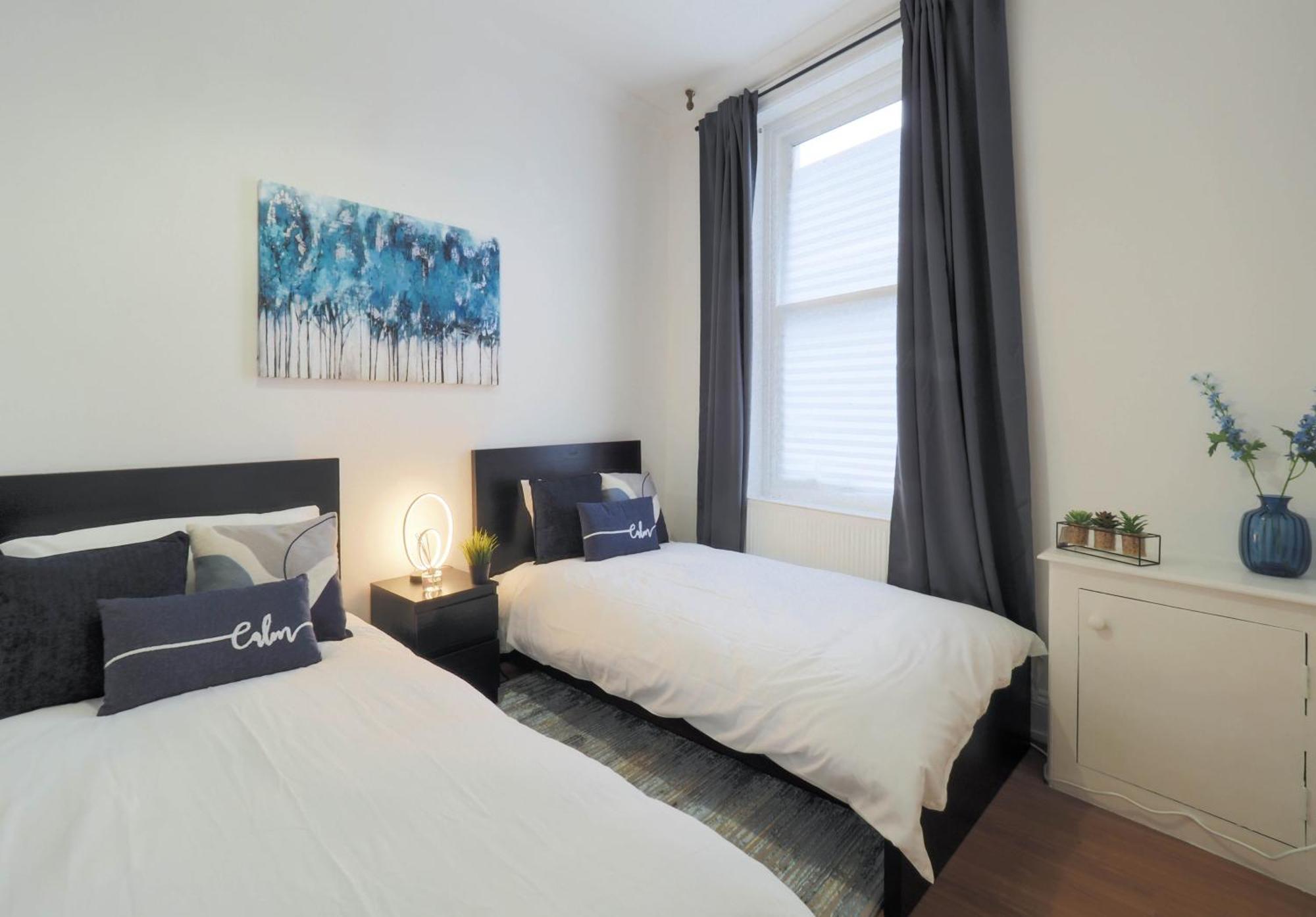 Appartement F1 Cozy 2 Bed Flat Opposite Olympia Sleeps 5 People