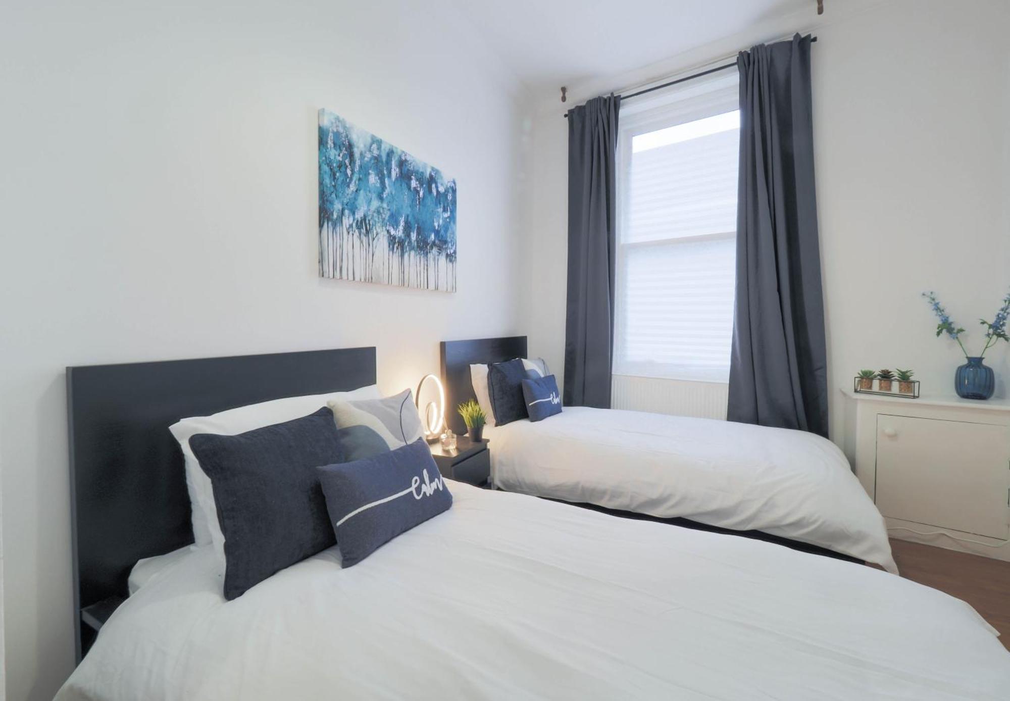 F1 Cozy 2 Bed Flat Opposite Olympia Sleeps 5 People Appartement Londen