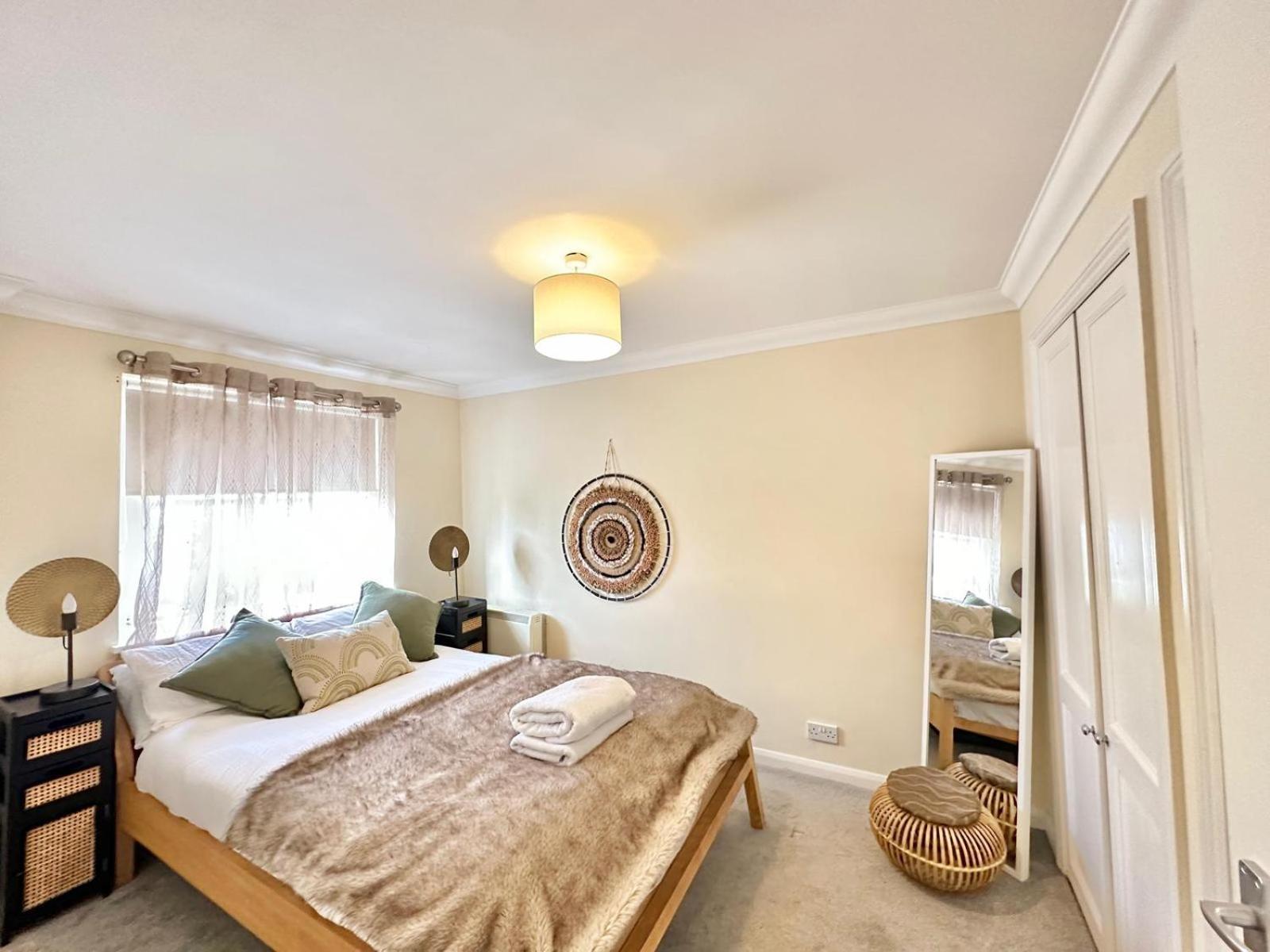 Apartment Central Beautiful Two Bedroom