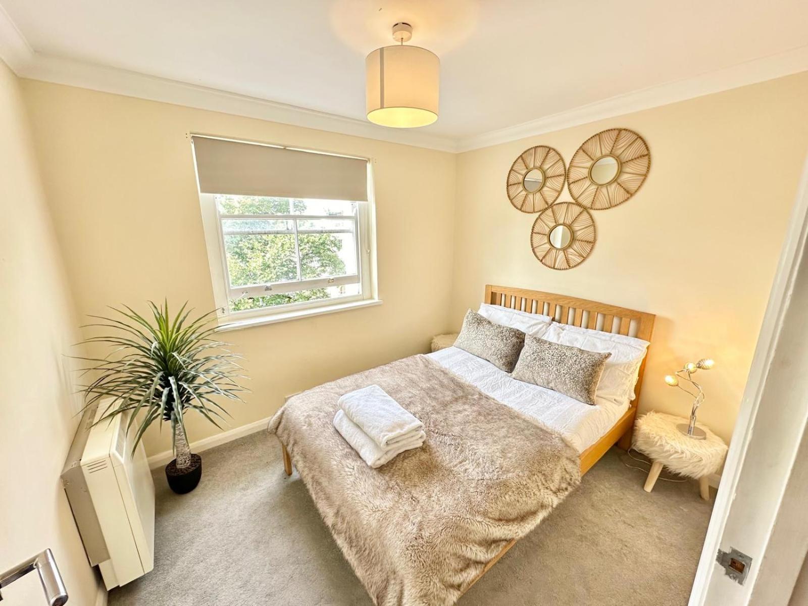 Central Beautiful Two Bedroom London