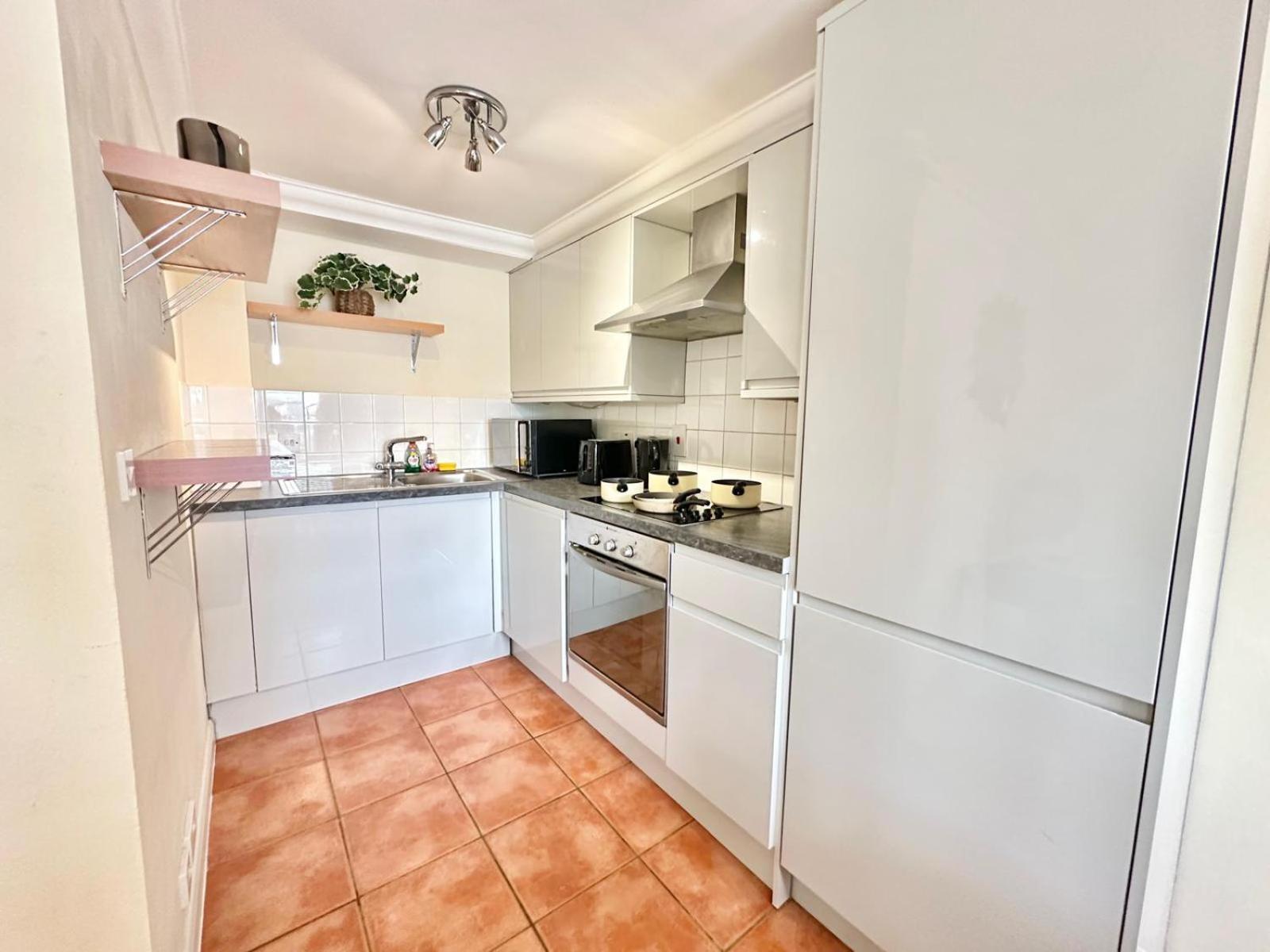 Central Beautiful Two Bedroom Apartment