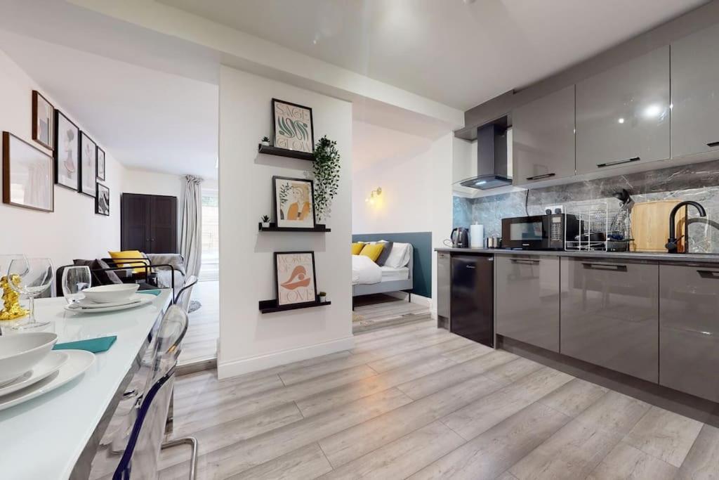 Stylish Near Regents Park! Apartamento *