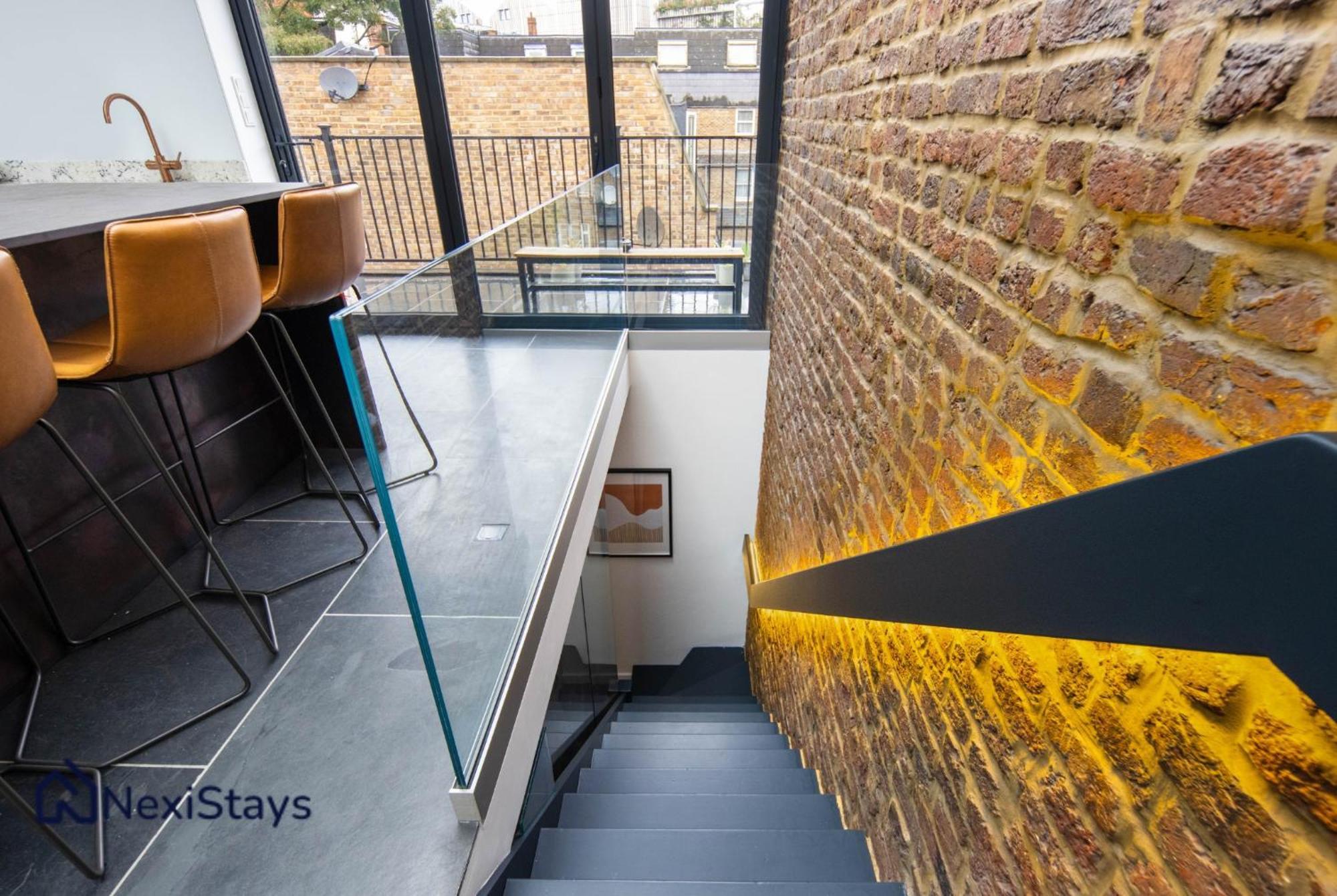 1 Min Walk To Euston Station, Modern Townhouse Londres