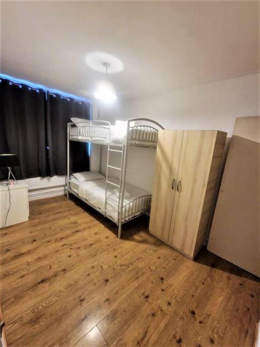 Apartment Zone 1, 3bedroom With A Garden *