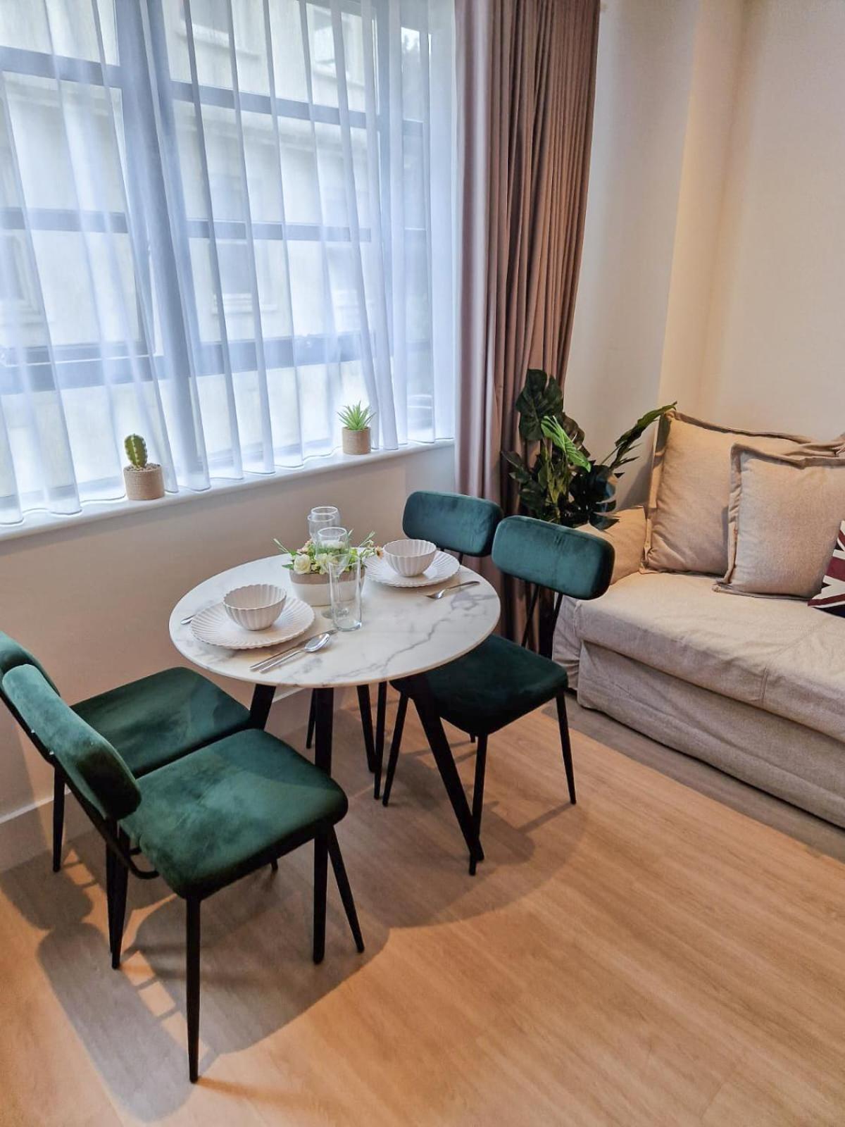 Modern & 3bedroom Flat With Pvt Balcony Steps From Regent's Park Apartamento *