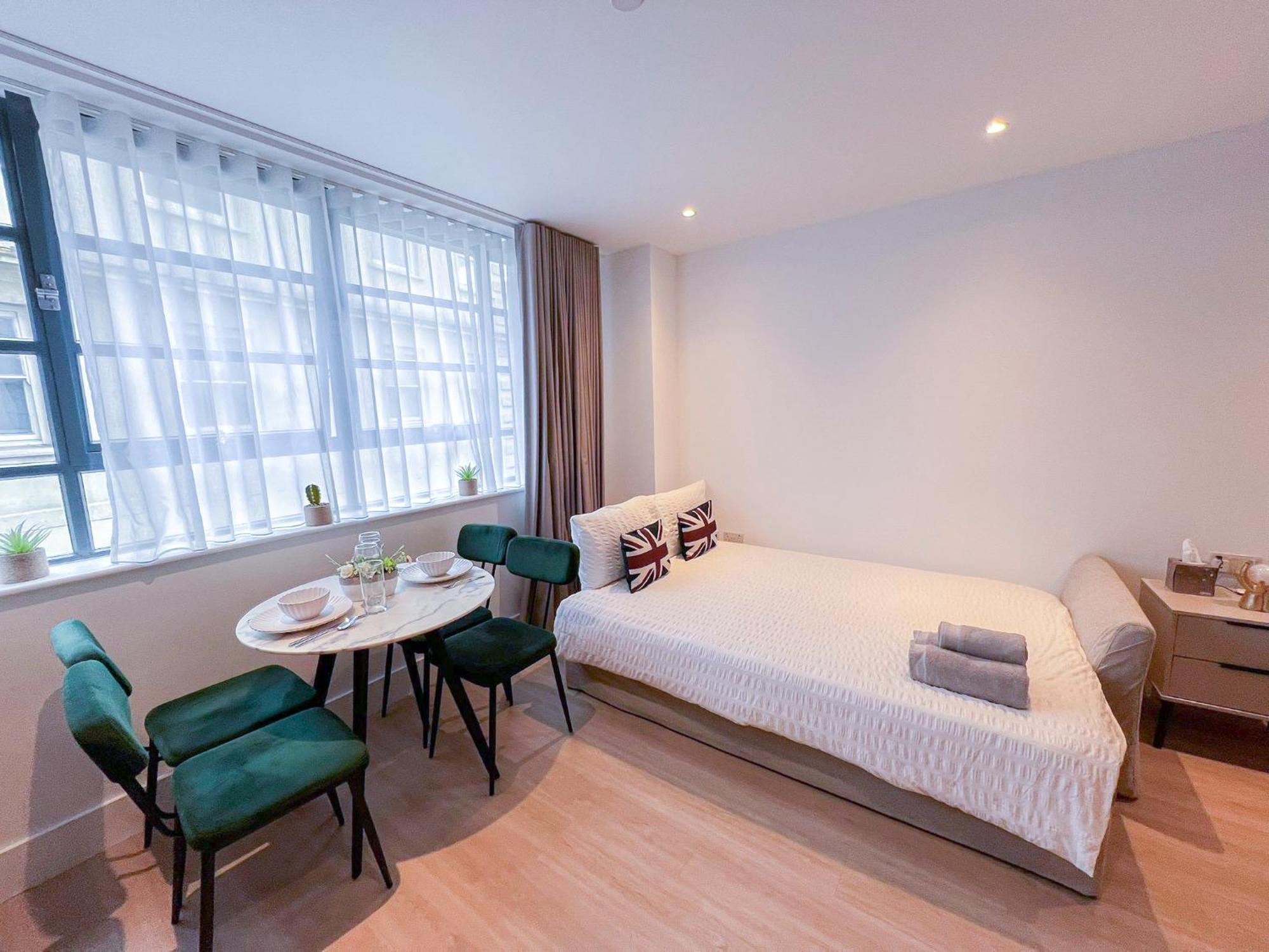 Modern & 3bedroom Flat With Pvt Balcony Steps From Regent's Park * Londres