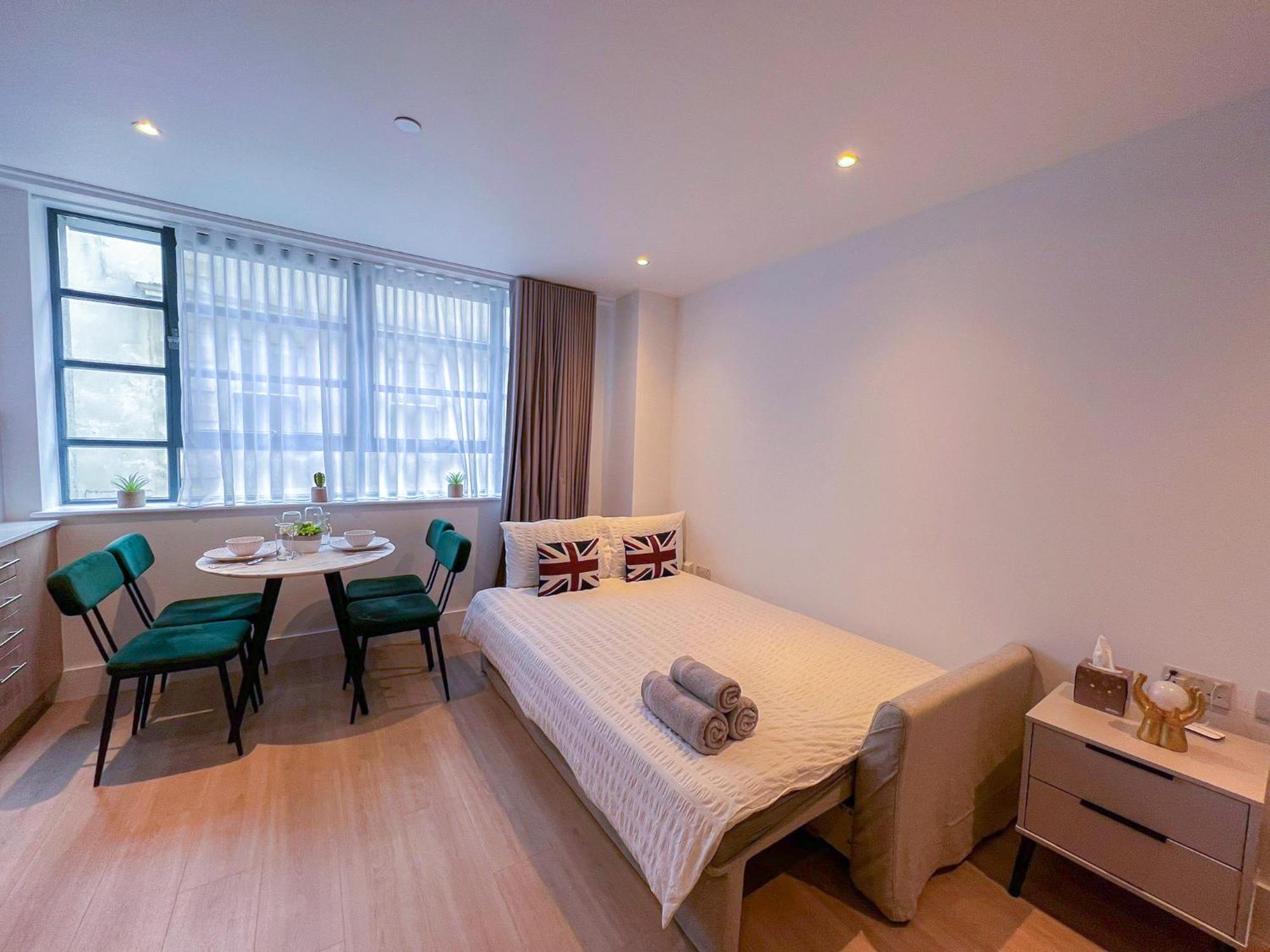 Modern & 3bedroom Flat With Pvt Balcony Steps From Regent's Park Apartamento *