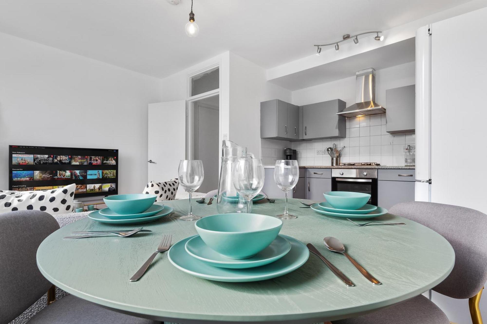 Modern 2br Near Tower Bridge Apartment