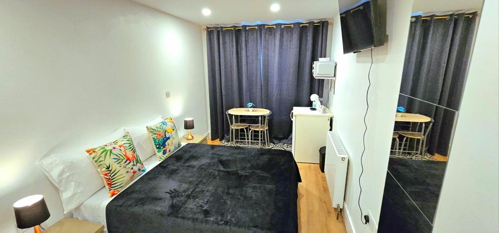 Penelope Ensuite Double