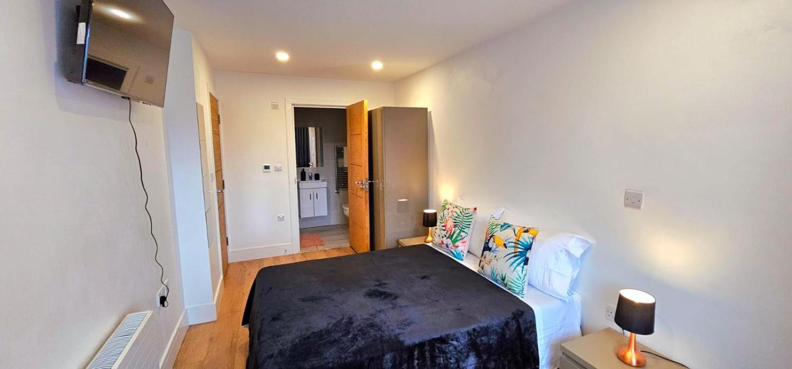Penelope Ensuite Double *