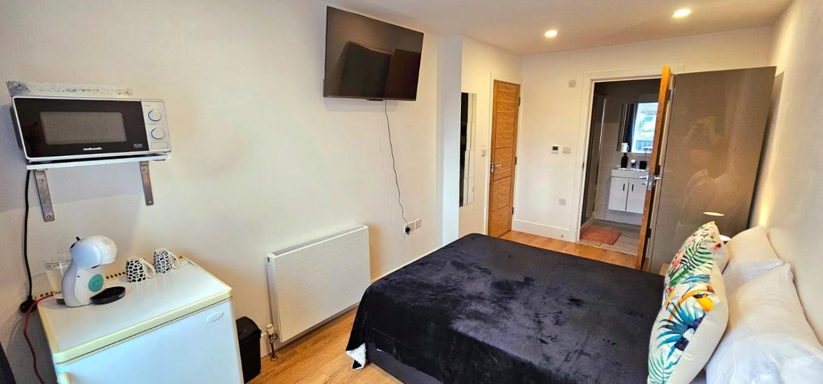 Penelope Ensuite Double *