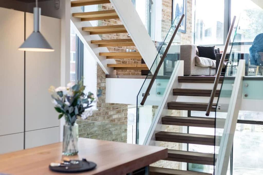 Stylishly Designed 4 Bedroom