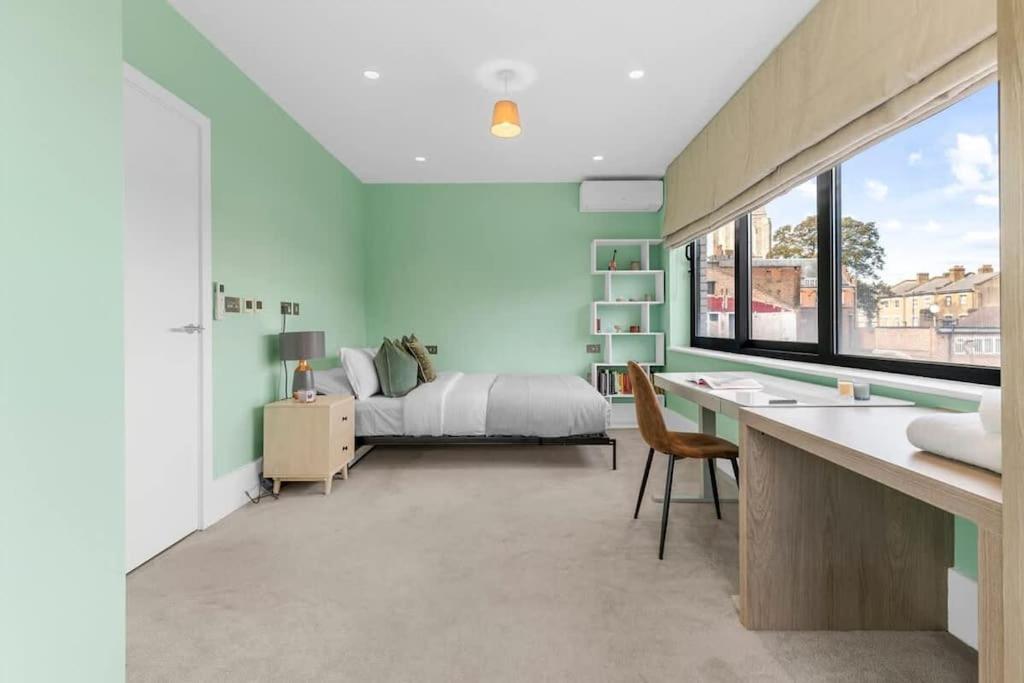 Stylishly Designed 4 Bedroom * Londres