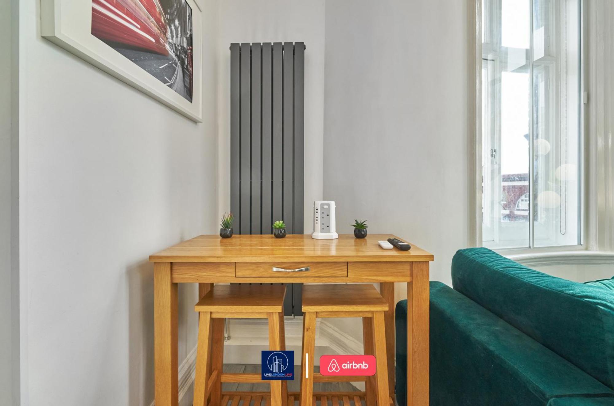 Last-minute Reserve L Sleeps Up To 4 Guests L One-bedroom With King Bed And High Ceilings Near Camden By Live Short Lets & Serviced Londres