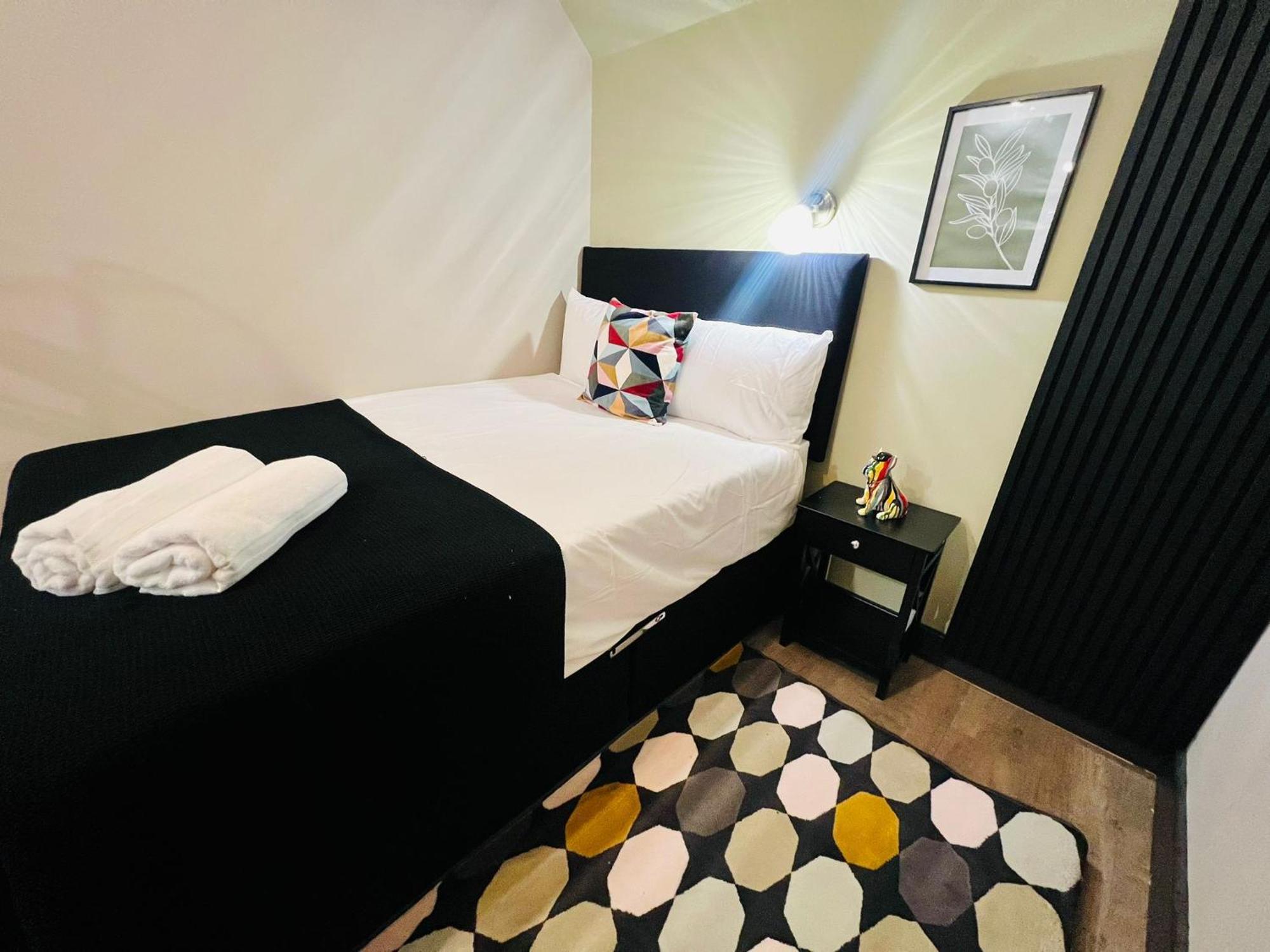 Caledonian Close To Camden & Kings Cross Guest house London