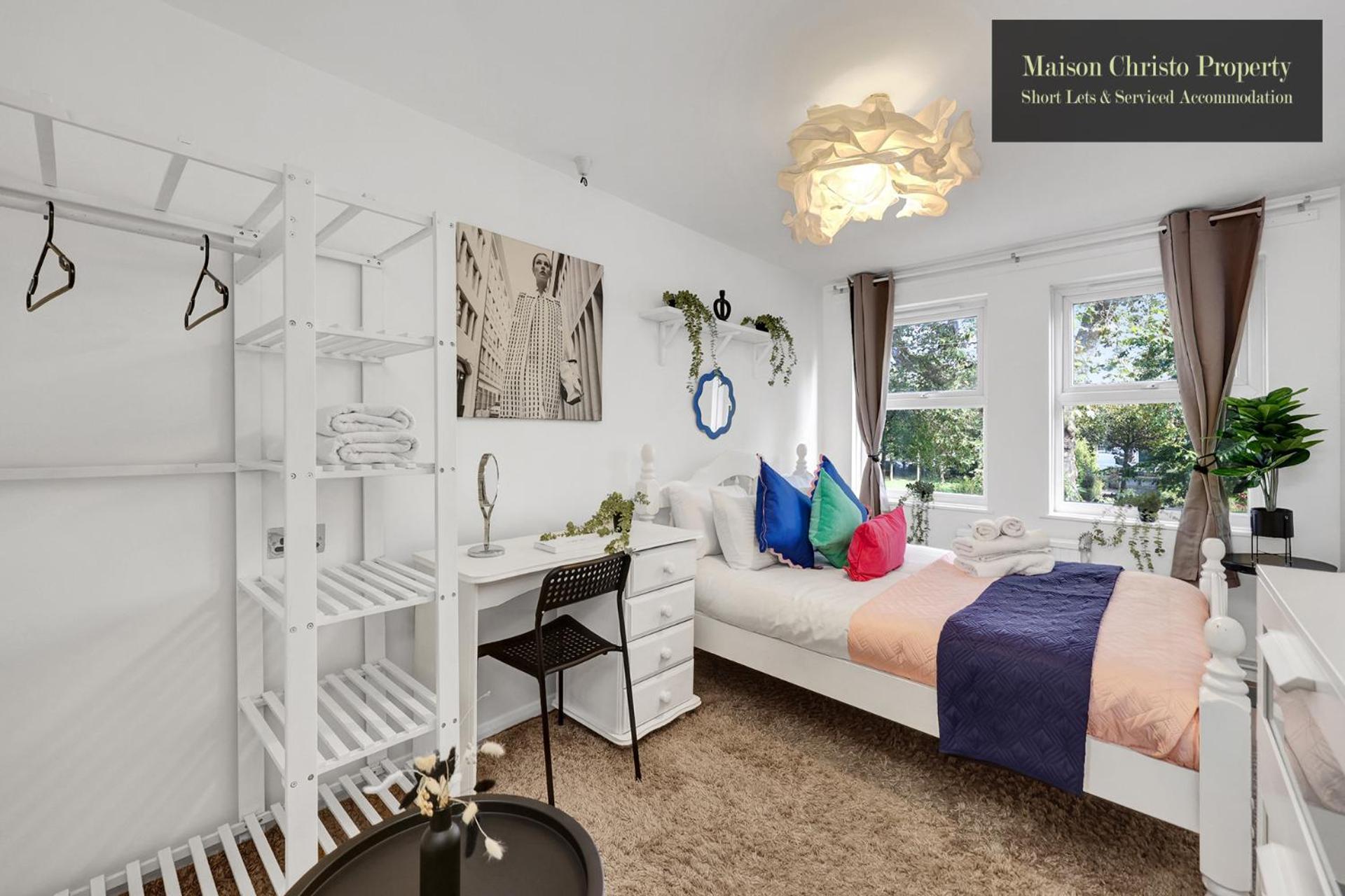 Weekly Or Monthly Stays, London, Stepney Green, 2bedroom Apt, Sleeps 6, Servcied By Maison Christo Short Lets & Serviced Accomdation Appartement