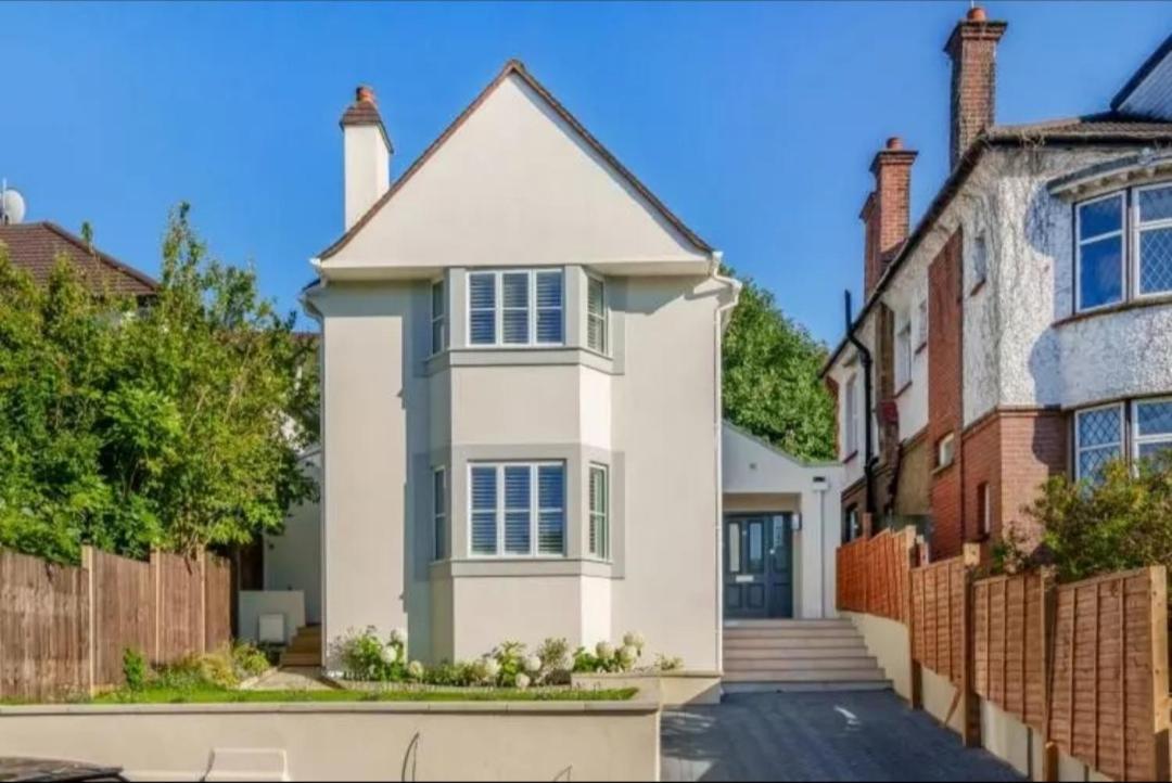 Stunning Available In Luxury House * Londres